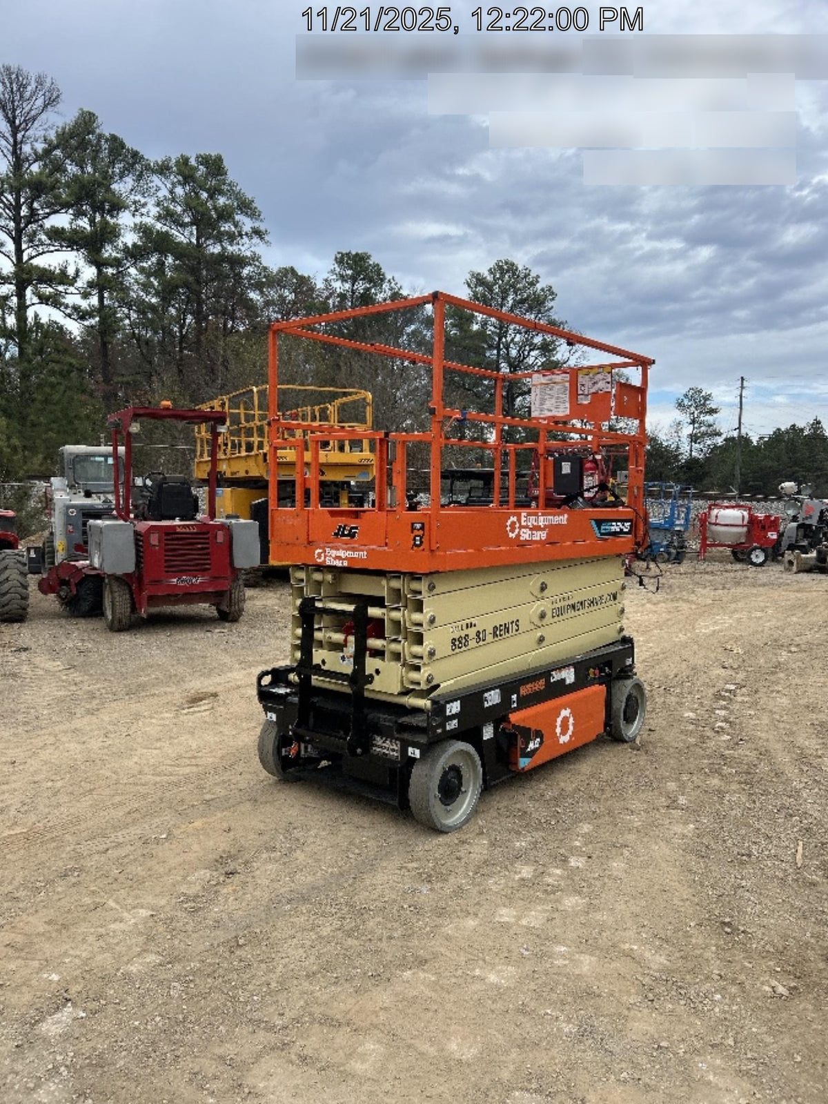 2025 JLG ES3246