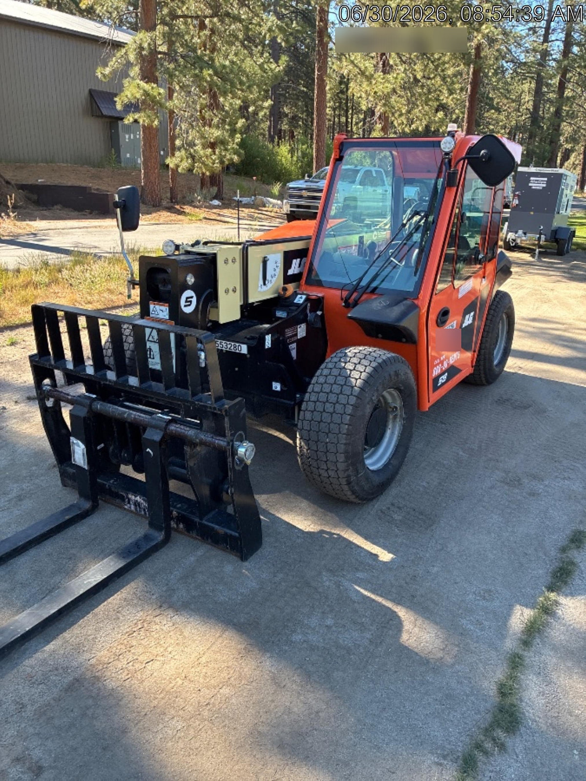 2025 JLG 519