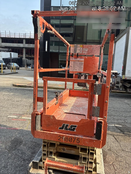 2023 JLG ES1932