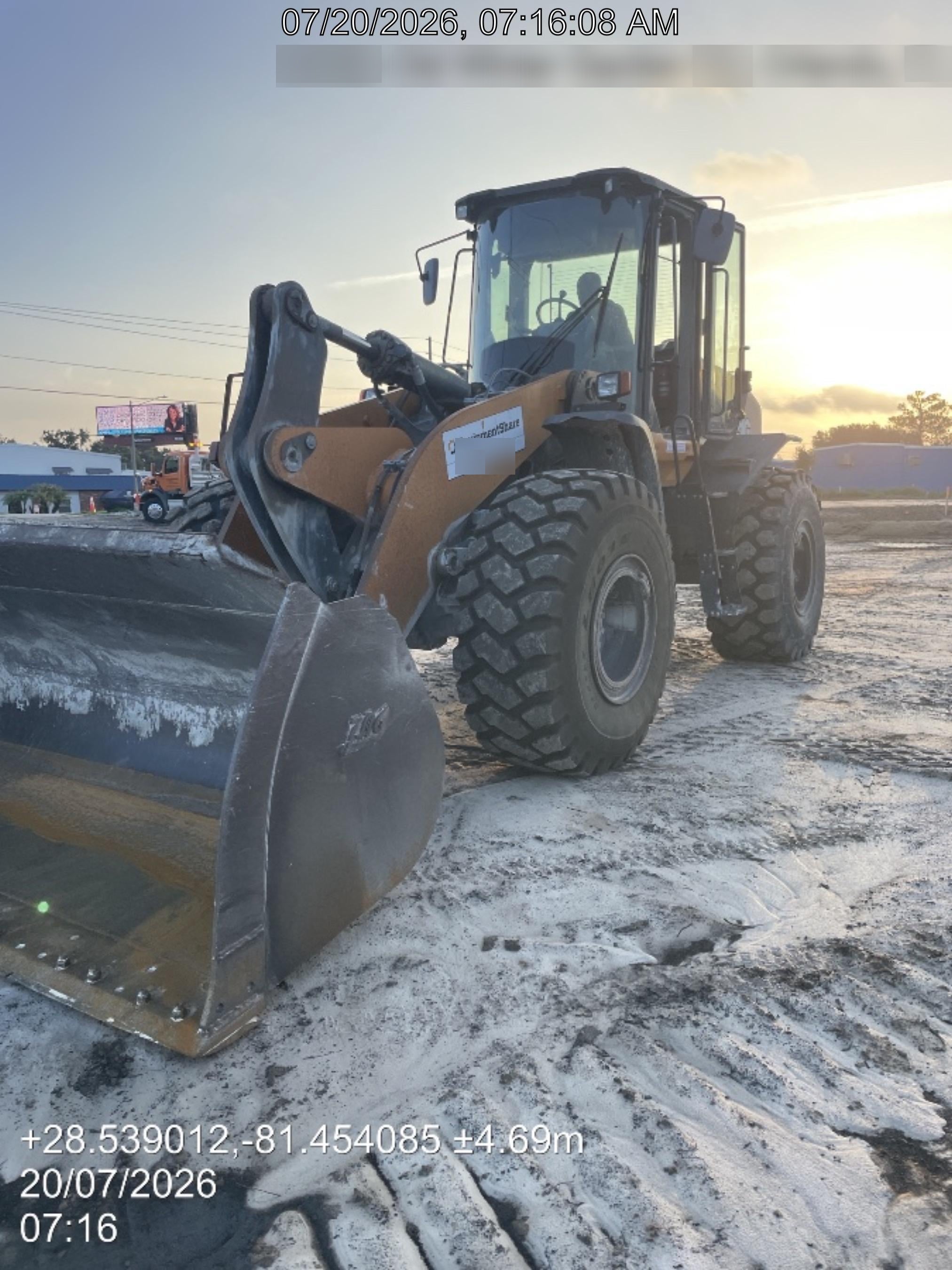 2018 Case 821G CLOSED CAB, JRB 418 STYLE HYD COUPLER