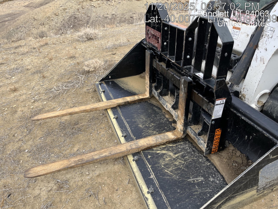 2025 JOHN DEERE 84" Bucket - John Deere