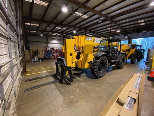 2020 JCB 512-56 Canopy, 74 HP, Solid Tires, STD Worklight, Beacon, Aux Hydraulics, Lifting Eye, Backup Alarm w/72" Carriage, 60" Forks