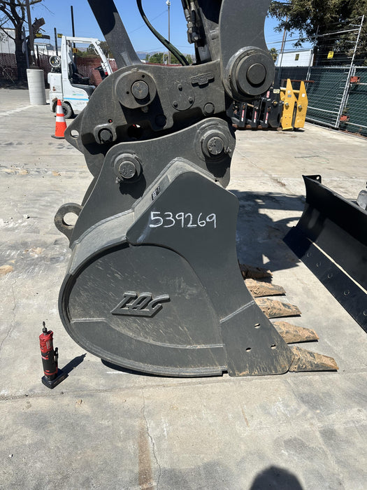 2025 JOHN DEERE 36" Bucket, Excavator 25,000 - 35,000 John Deere