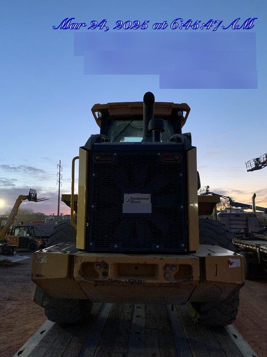 2019 John Deere 524L Cab/Heat/AIR, 3rd Function Hydraulics, Hydraulic JRB QC 2.75 Yd. Bucket, 60" Carriage/72" Forks