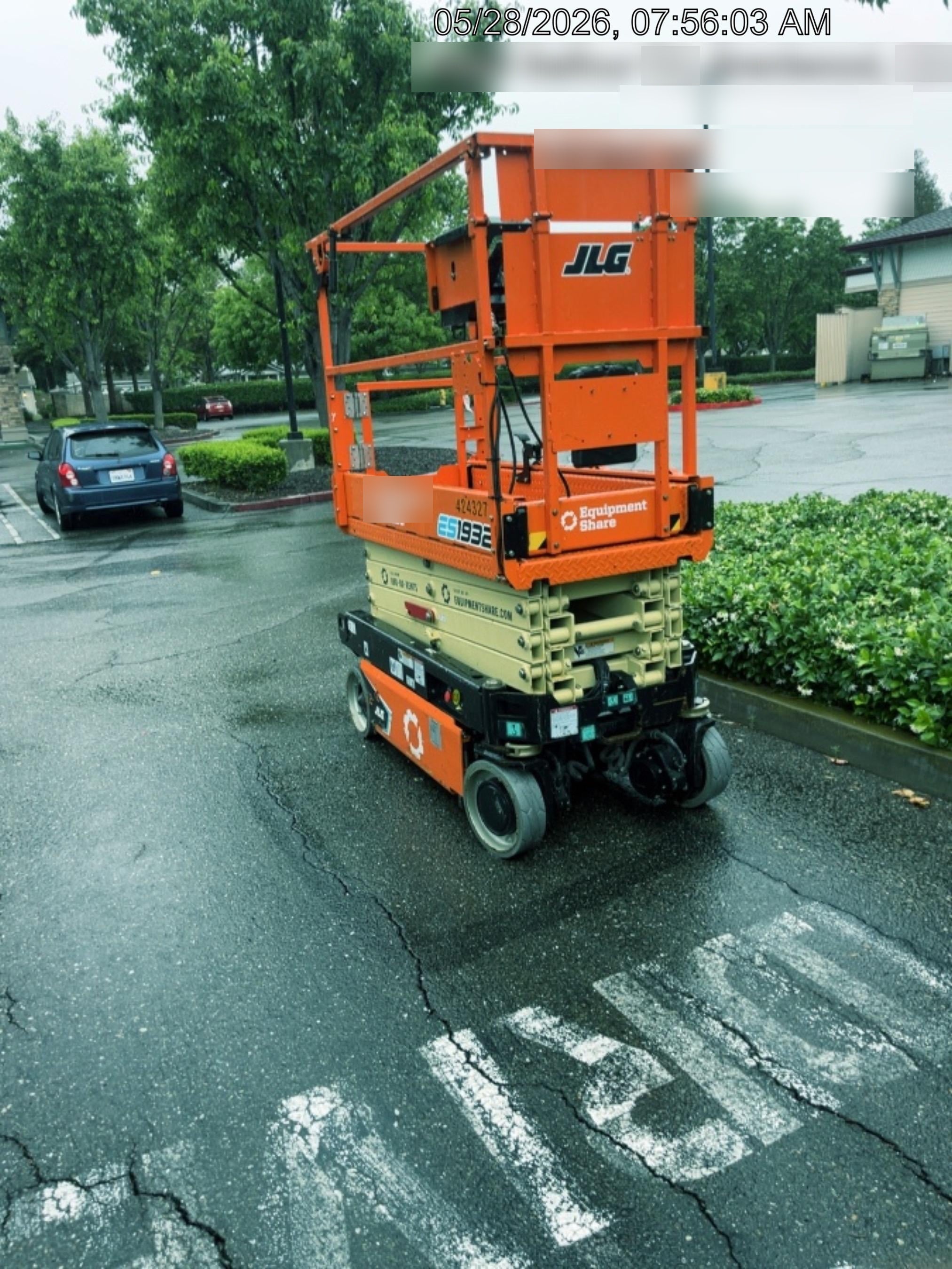 2024 JLG ES1932