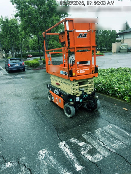 2024 JLG ES1932