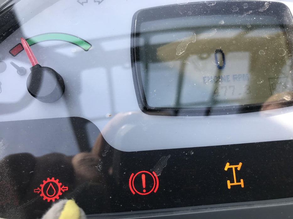 2018 Genie GTH-844 Genie GTH-844 w/Open ROPS, Solid Tires, beacon/work lights, 60" carriage/forks