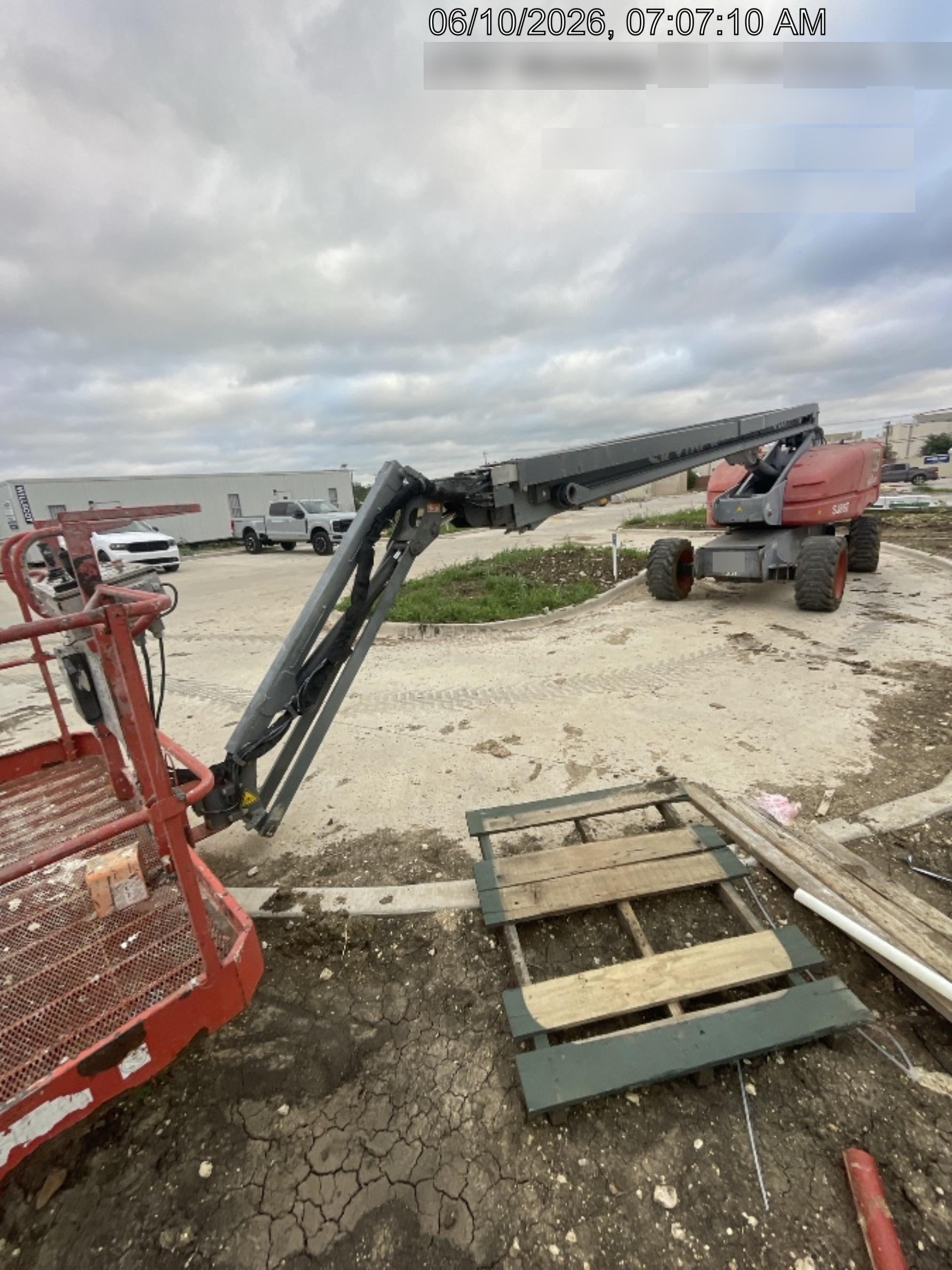 2018 Skyjack SJ86T Skyjack SJ86T w/Diesel Engine, Foam Filled Tires, Flashing Beacon, Glazier Kit