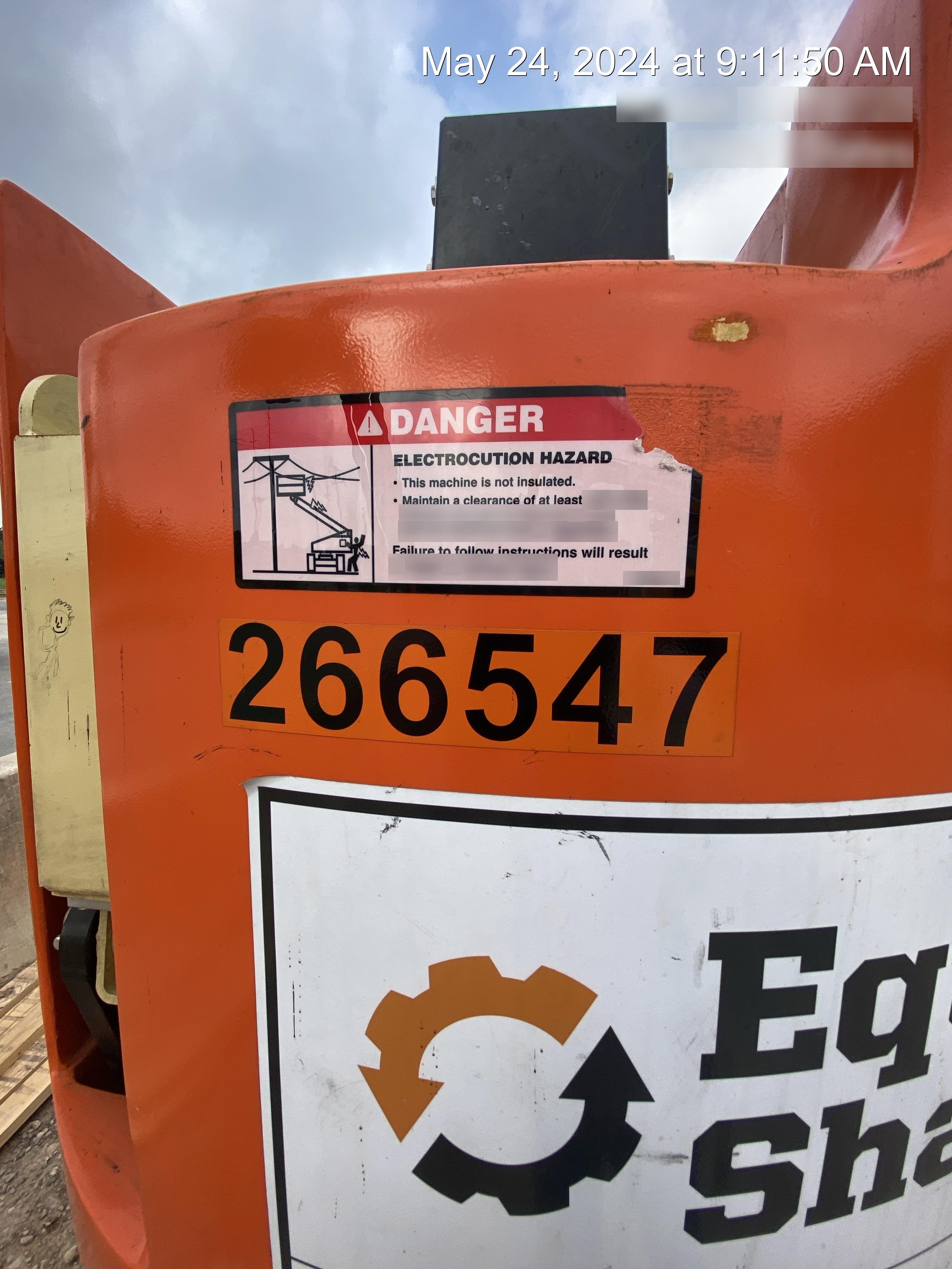 2022 JLG E300AJP
