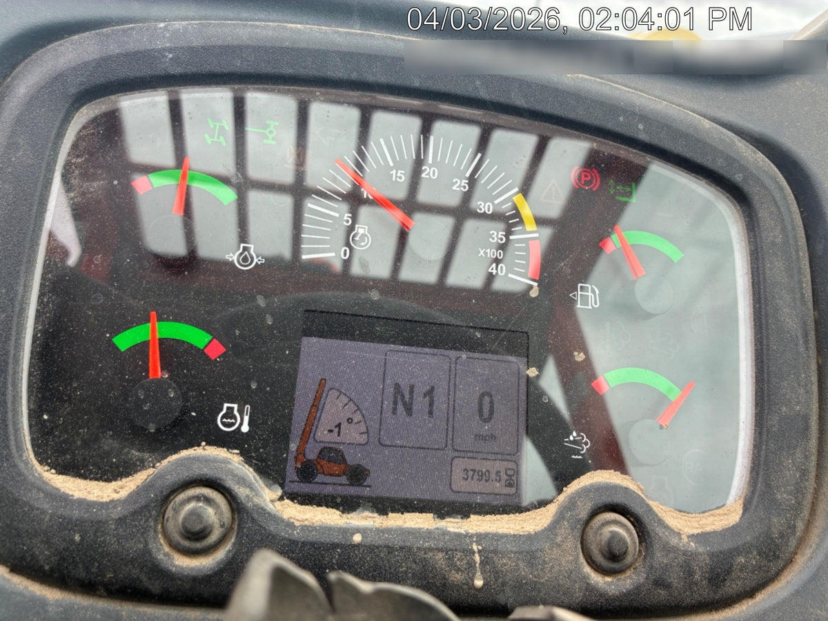2021 JLG 1075