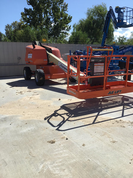 2019 JLG 400S