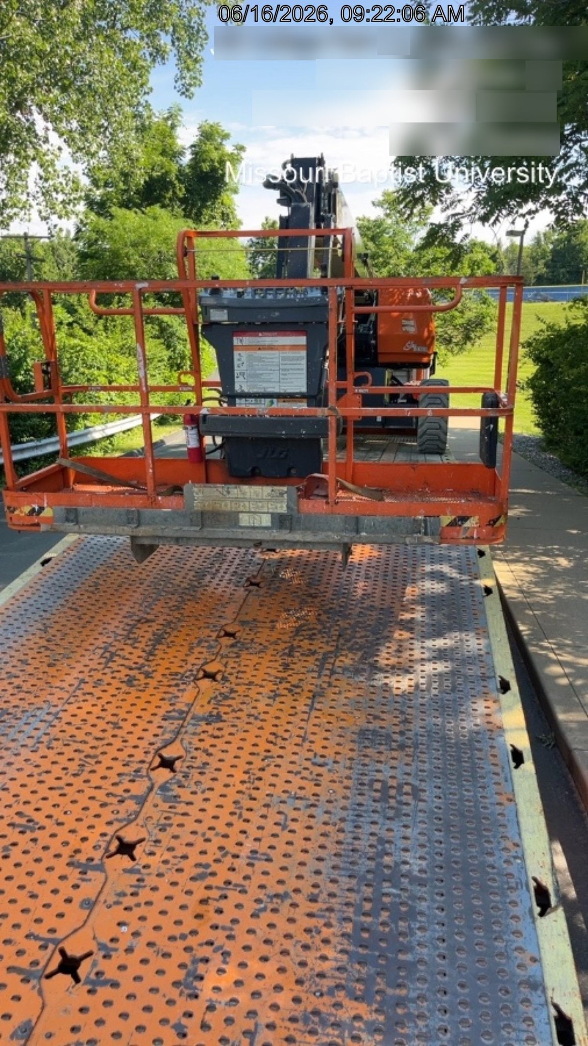 2023 JLG 660SJ