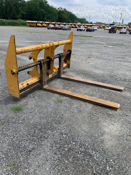 2020 JOHN DEERE 96" Loader Fork Carriage - John Deere