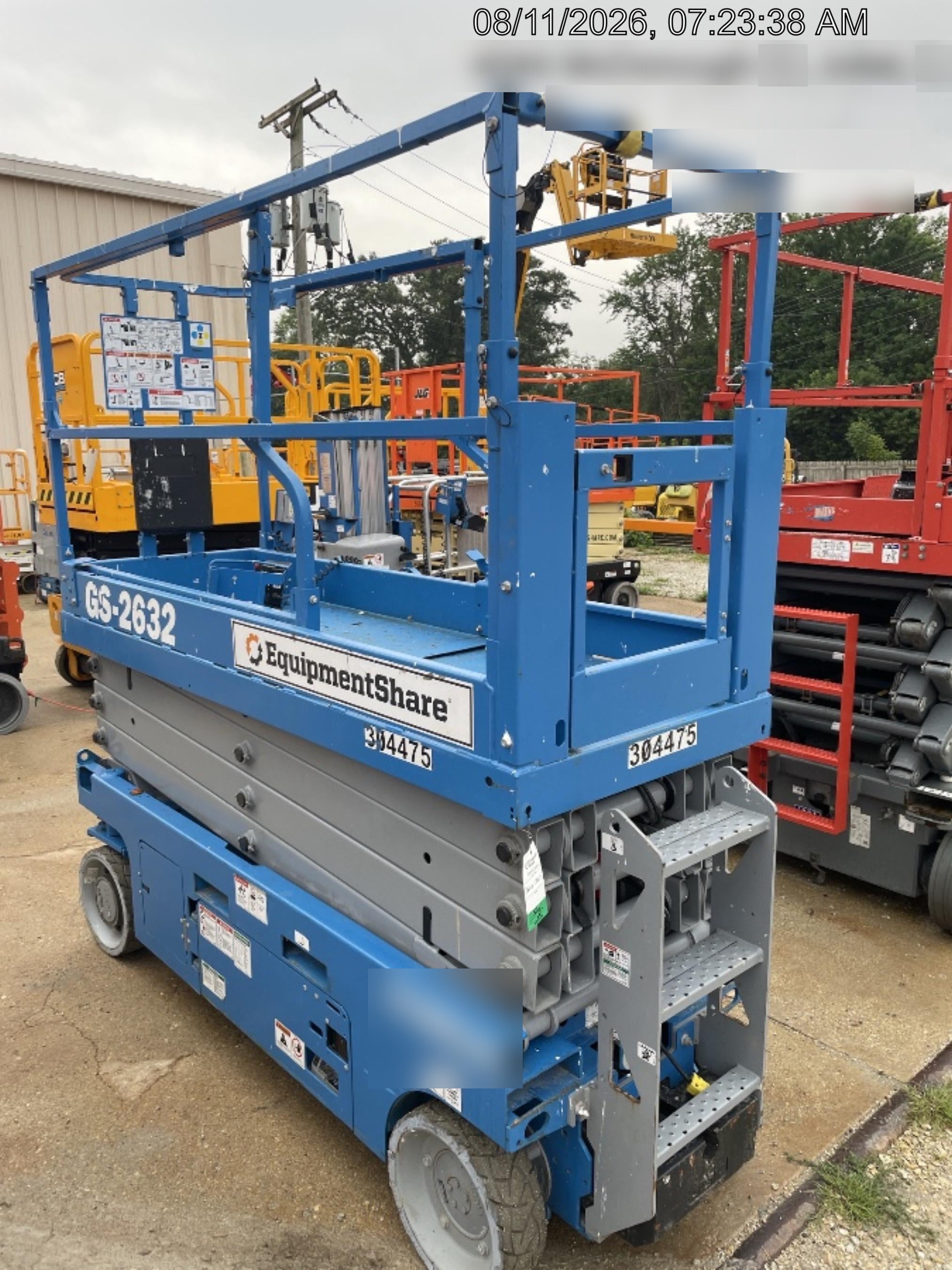 2023 GENIE GS-2632
