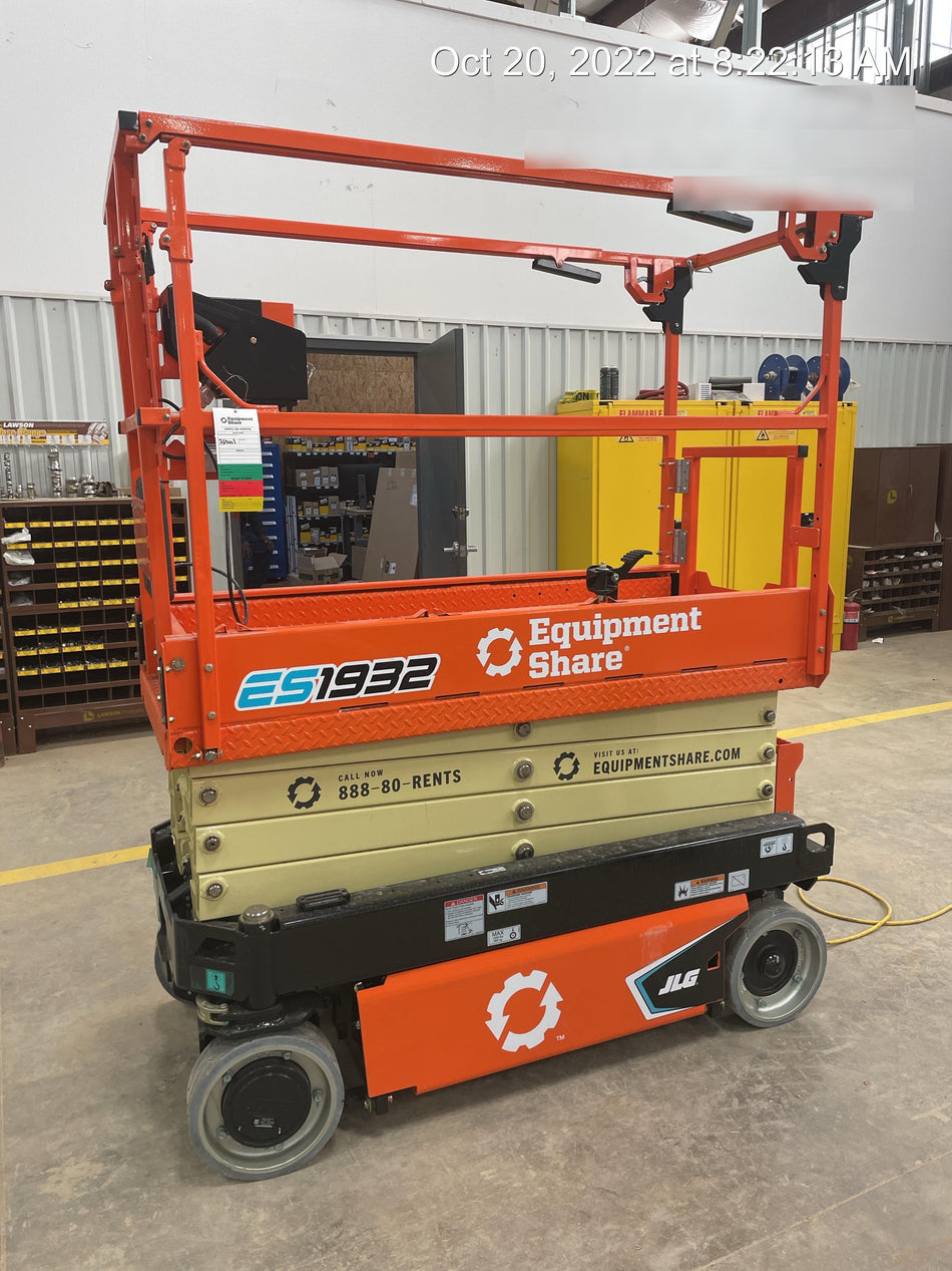 2022 JLG ES1932