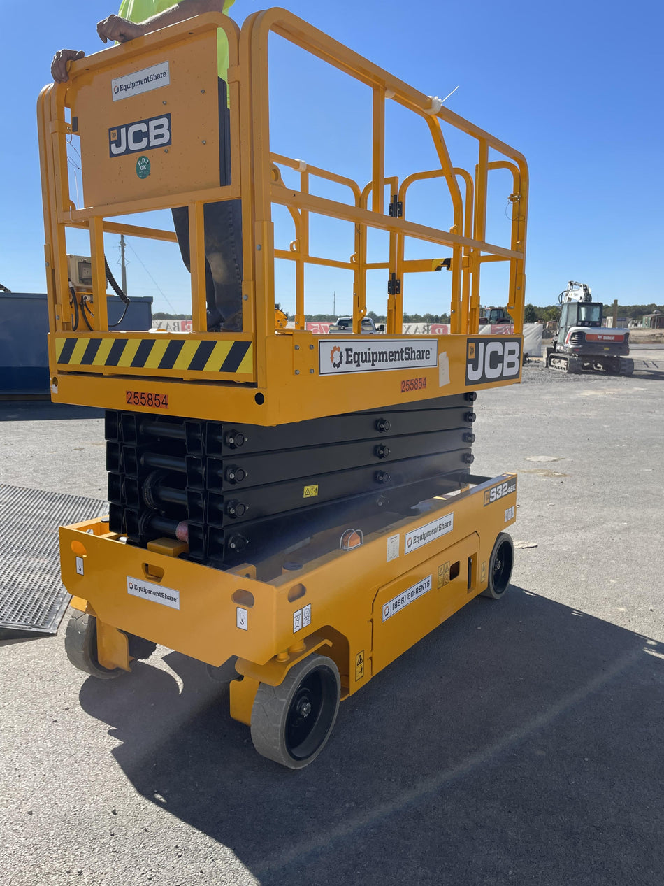 2022 JCB S3246E