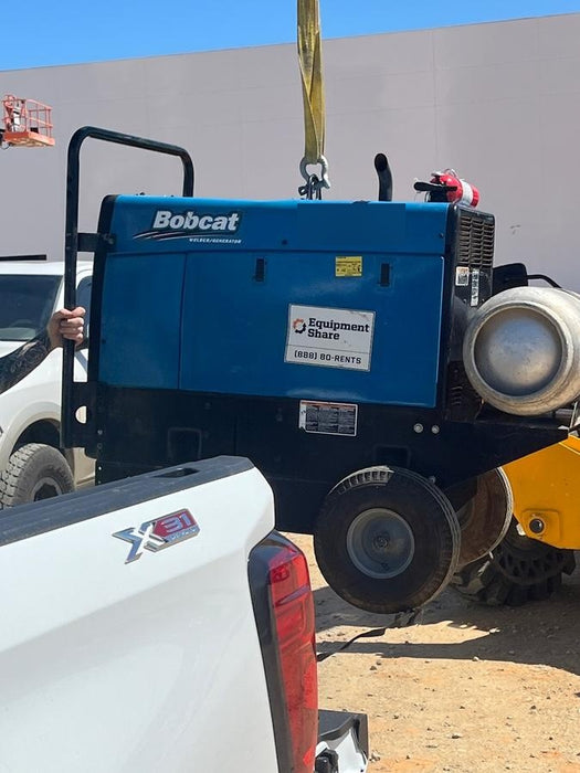 2019 Miller Electric BOBCAT 250 951600 PKG-250 amp Propane Welder, Standard w/Running Gear, Bracket, Hose"250 amp Propane Welder, Standard w/Running Gear, Bracket, Hose