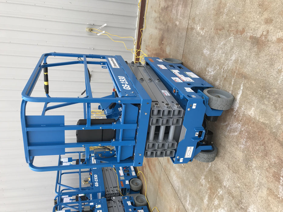 2019 Genie GS-1930 Fixed Rails with Chain Entry