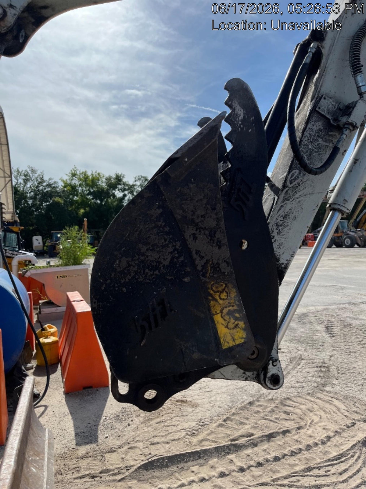 2022 TAKEUCHI TB250-2R