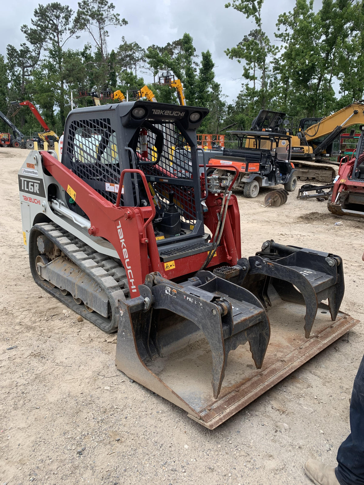 2020 PALADIN 76" Scrap Grapple Bucket - Paladin