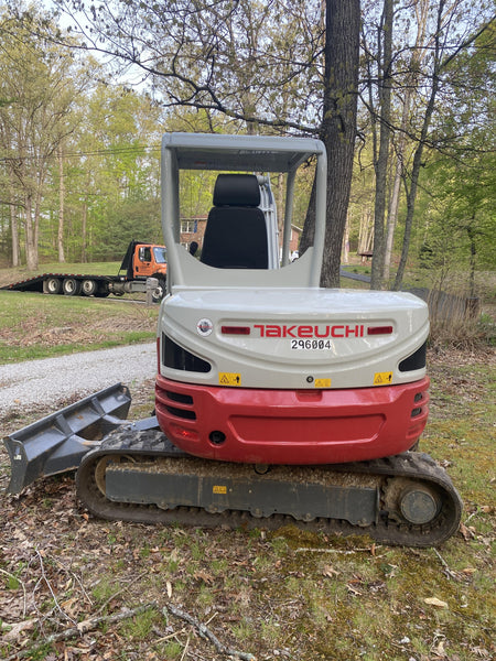 2023 TAKEUCHI TB250-2R
