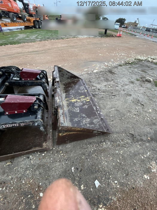 2020 Takeuchi TL12R2-CR Cab/Heat/Air, Hydraulic QC