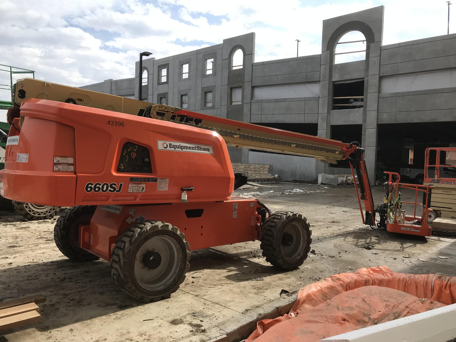 2019 JLG 660SJ