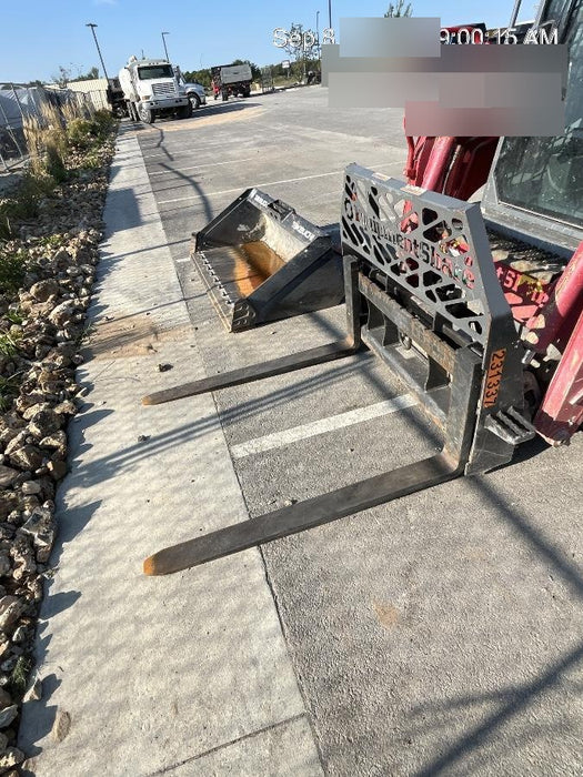 2022 PALADIN 48" Pallet Forks - Paladin