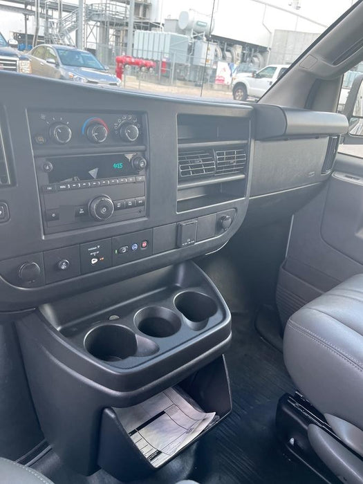 2025 CHEVROLET Express Van - Rental