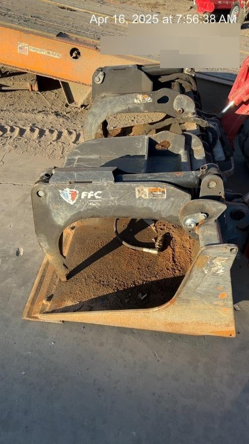 2020 PALADIN 76" Scrap Grapple Bucket - Paladin