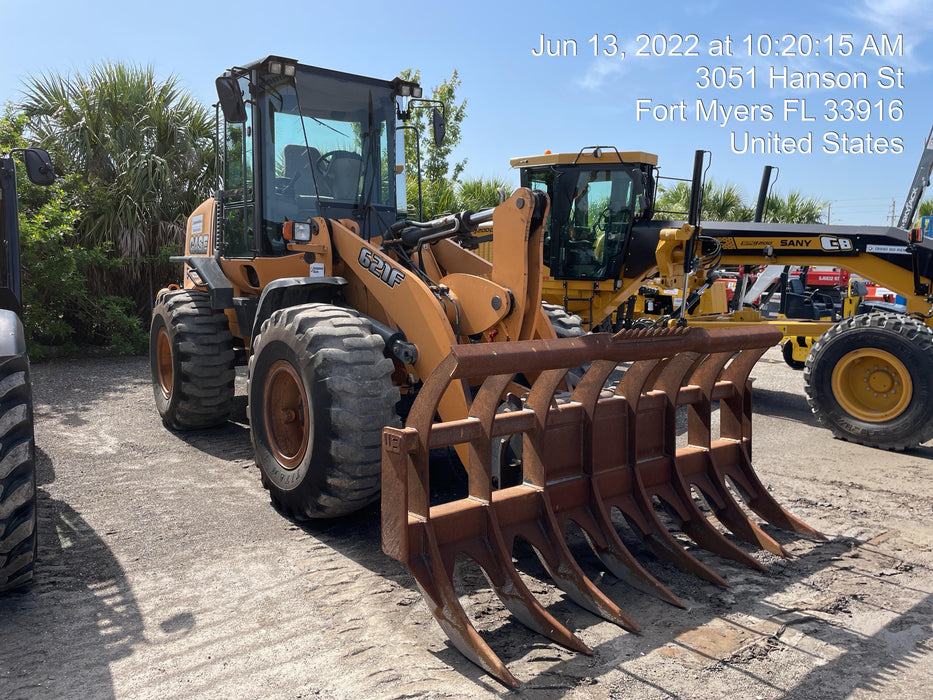2015 Case 621F CLOSED CAB, JRB 416 STYLE HYD COUPLER