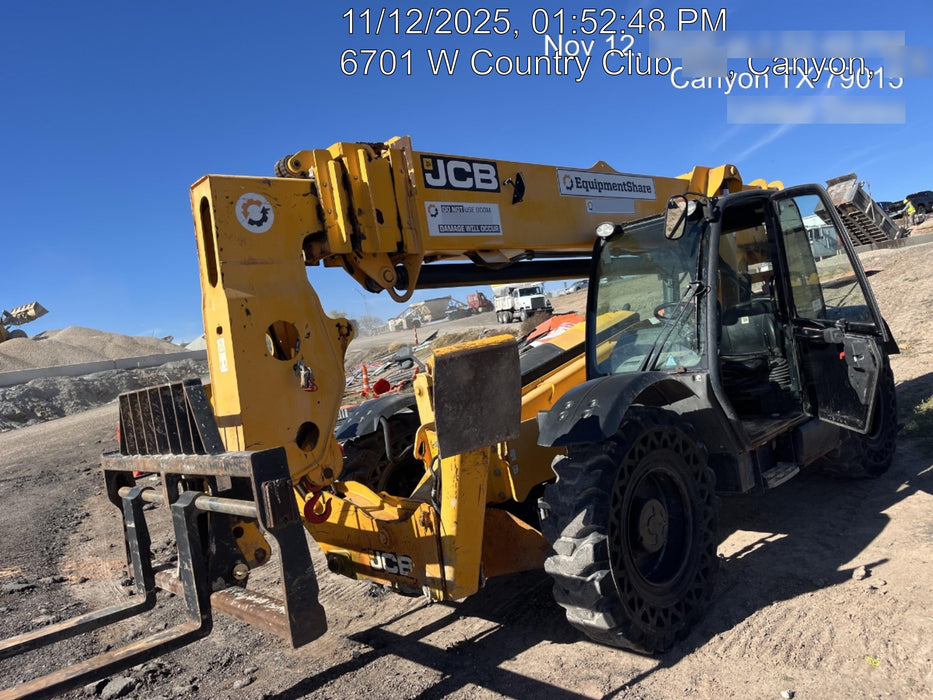 2019 JCB 512-56 109 HP w/CAB/HVAC, Beacon, Aux Hydraulics, Worklights, Solid Tires w/60" Carriage/Forks