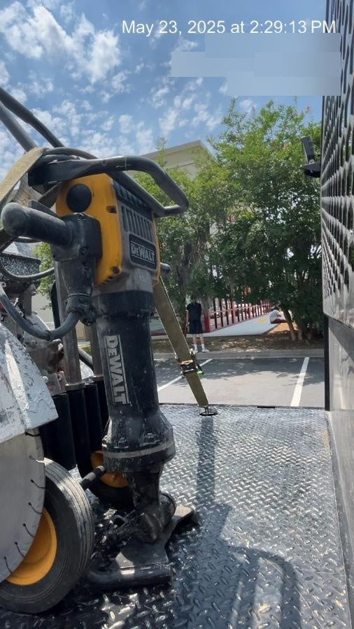 2020 DEWALT D25980K