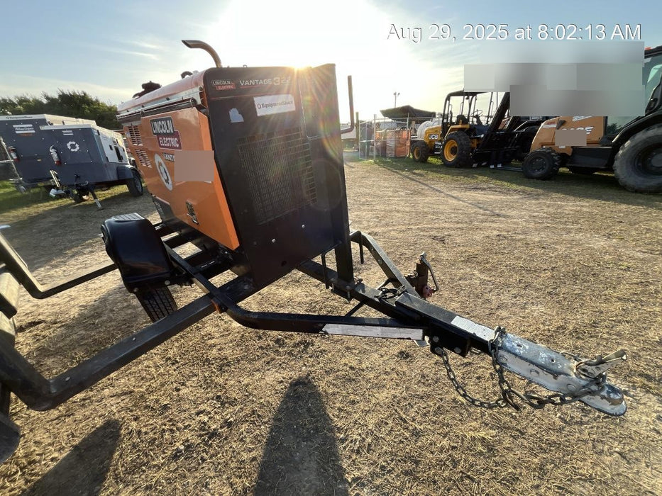 2021 Lincoln Electric Vantage 322 Vantage 322 Ready Pak 3 w/ Decals, ORANGE (includes trailer, cable rack, fender light kit) NO Telematics