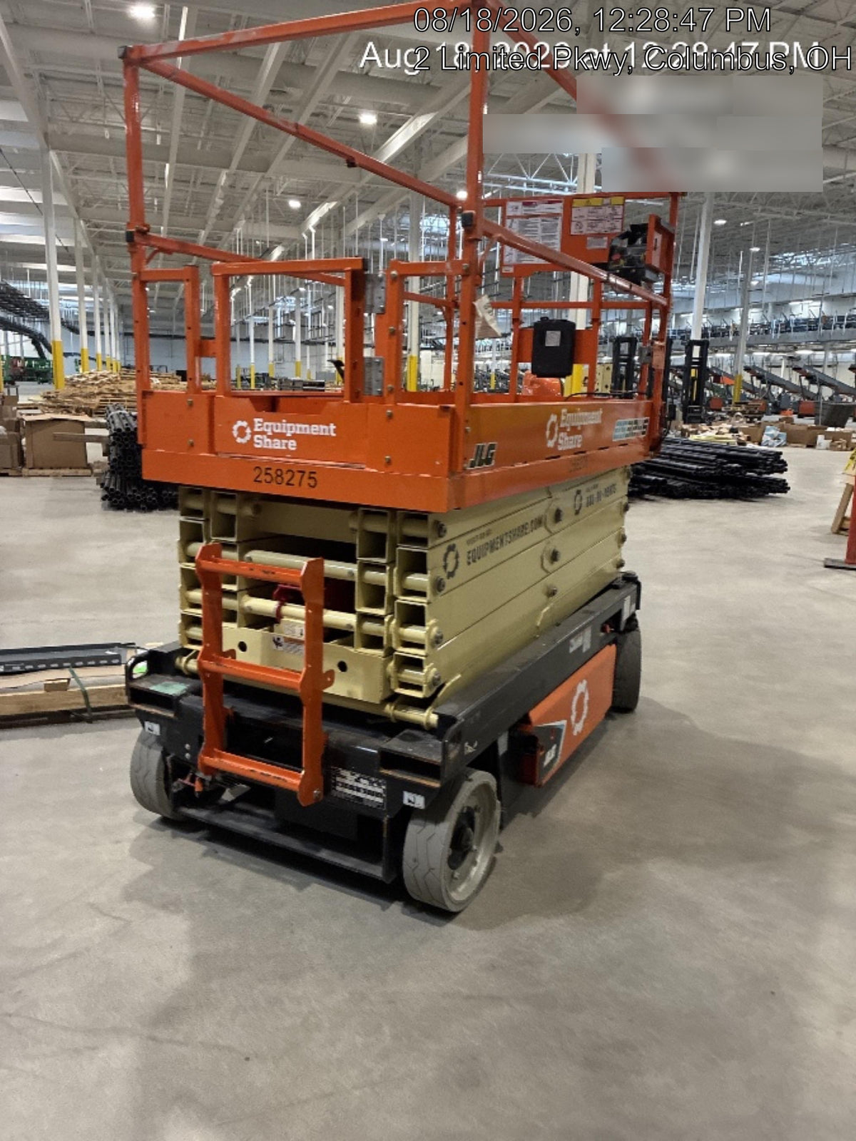 2022 JLG ES3246