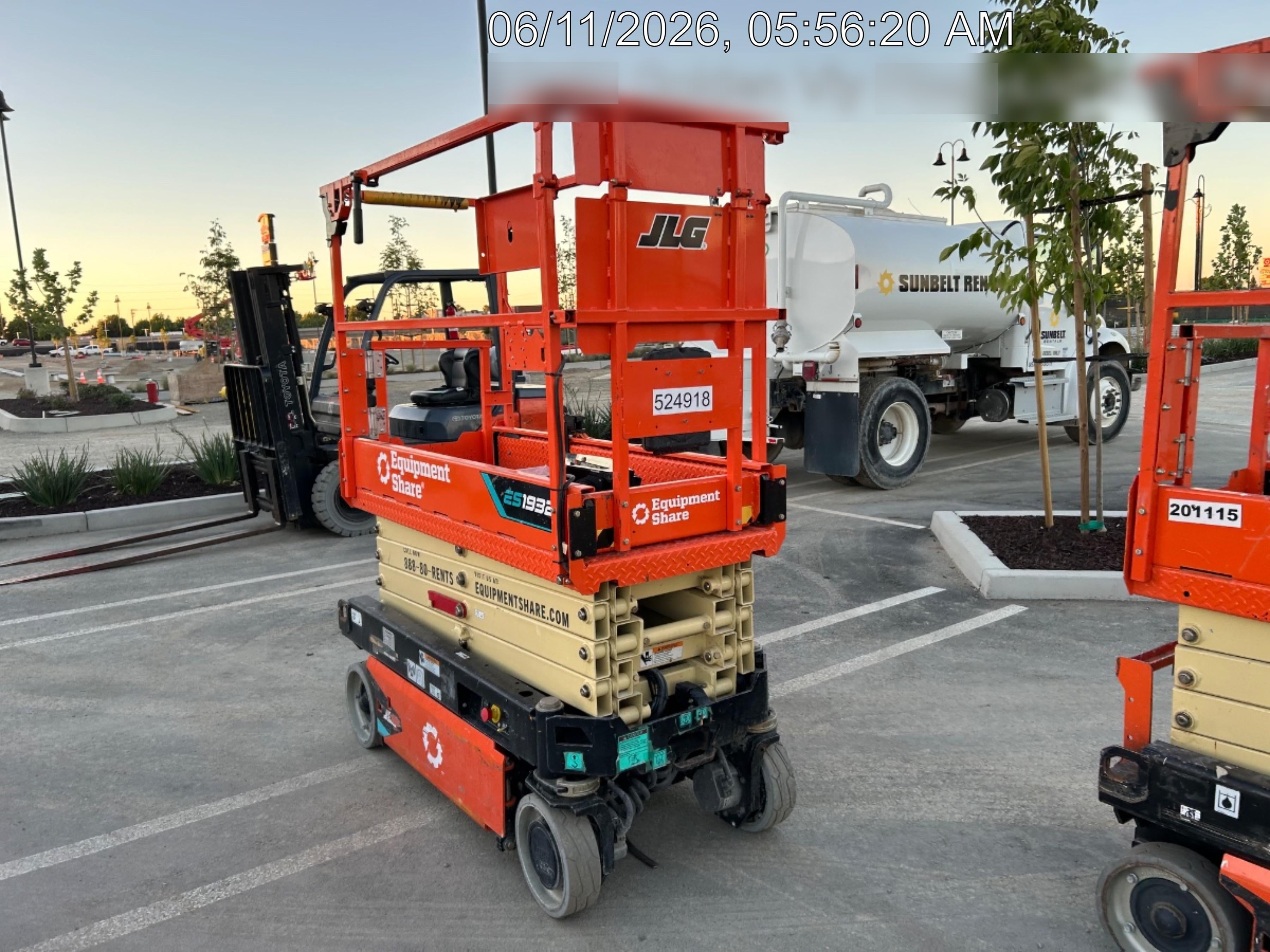 2025 JLG ES1932