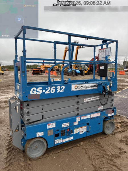 2019 Genie GS-2632 Folding rails with half height swing gate