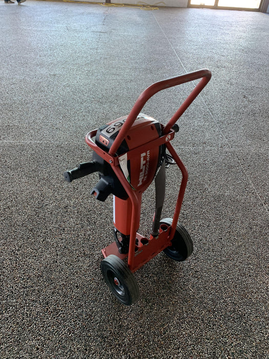 2020 HILTI TE 3000-AVR