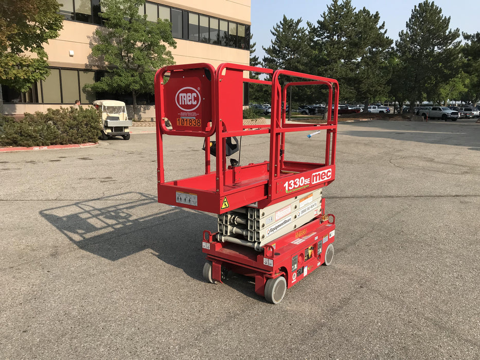 2020 MEC 1330SE Solid NM Tires, Steel Swing out Doors, LCS, Beacon, 900W Invertor