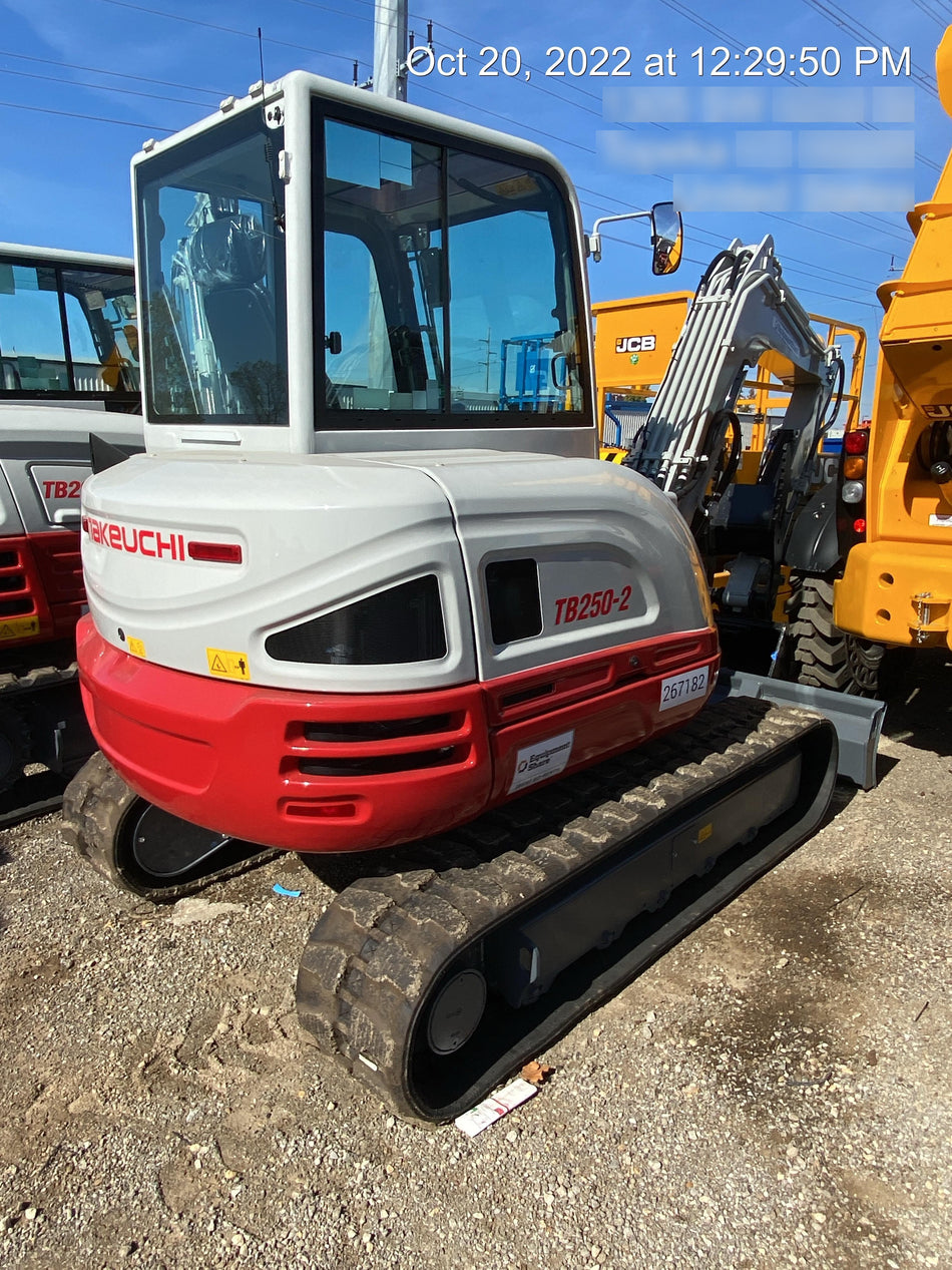 2022 TAKEUCHI TB250-2CR