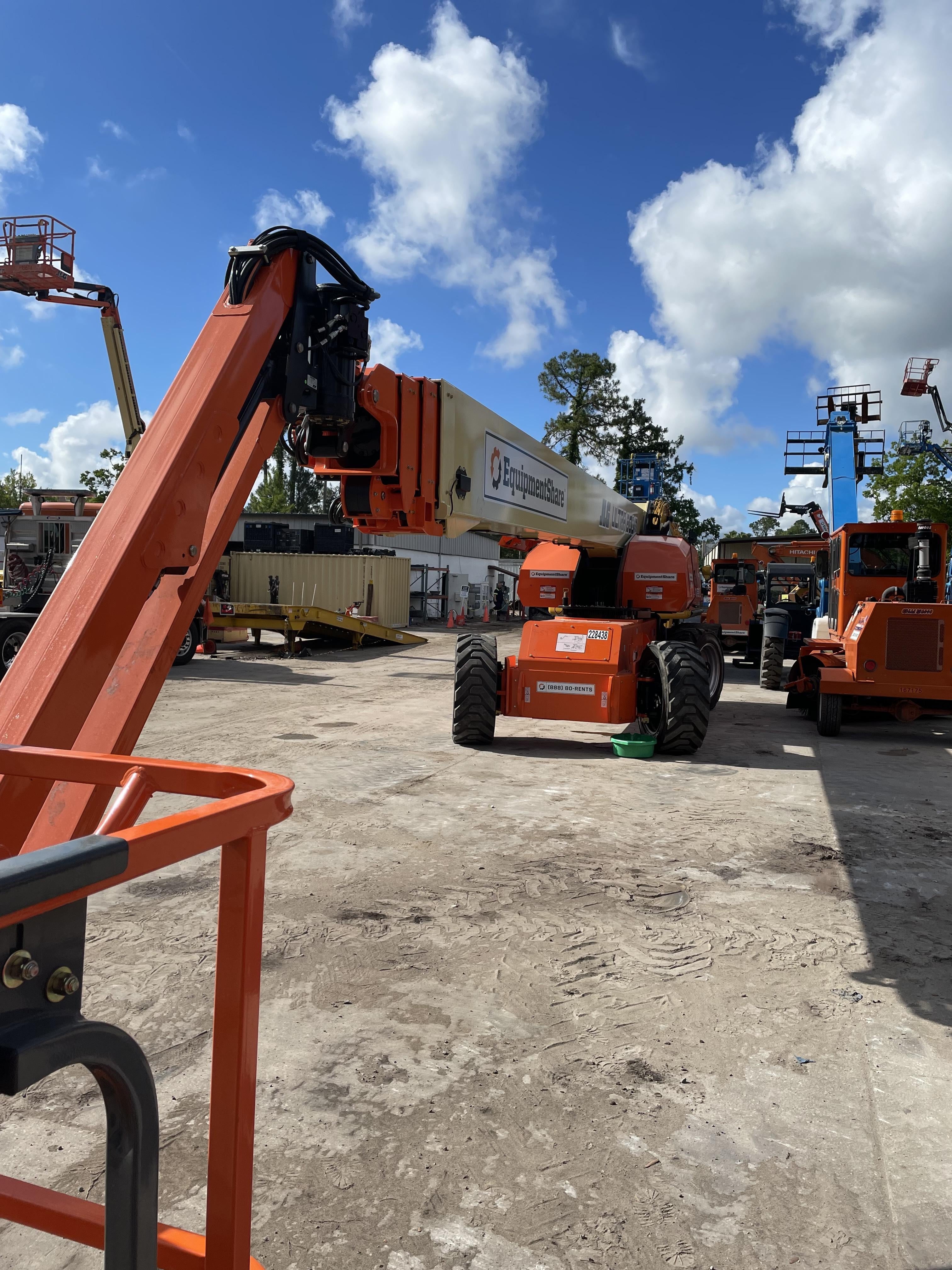 2022 JLG 1350SJP