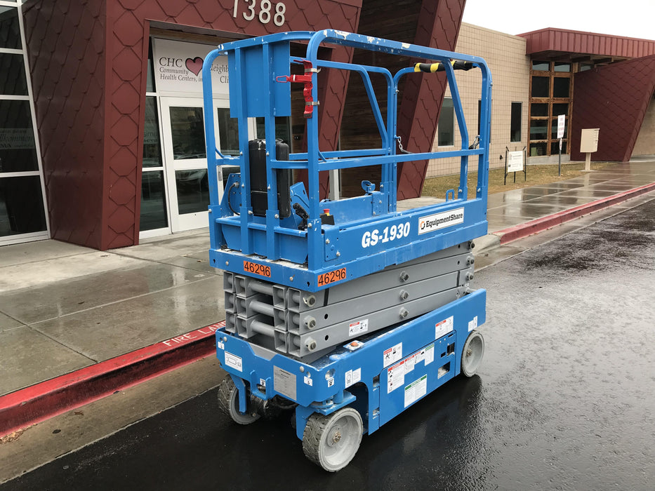 2019 Genie GS-1930 Fixed rails with chain Entry