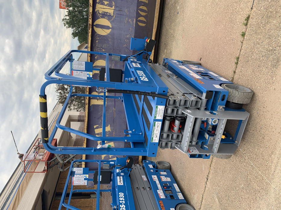 2020 Genie GS-1930 Fixed rails with chain entry gate - Pre A92.20