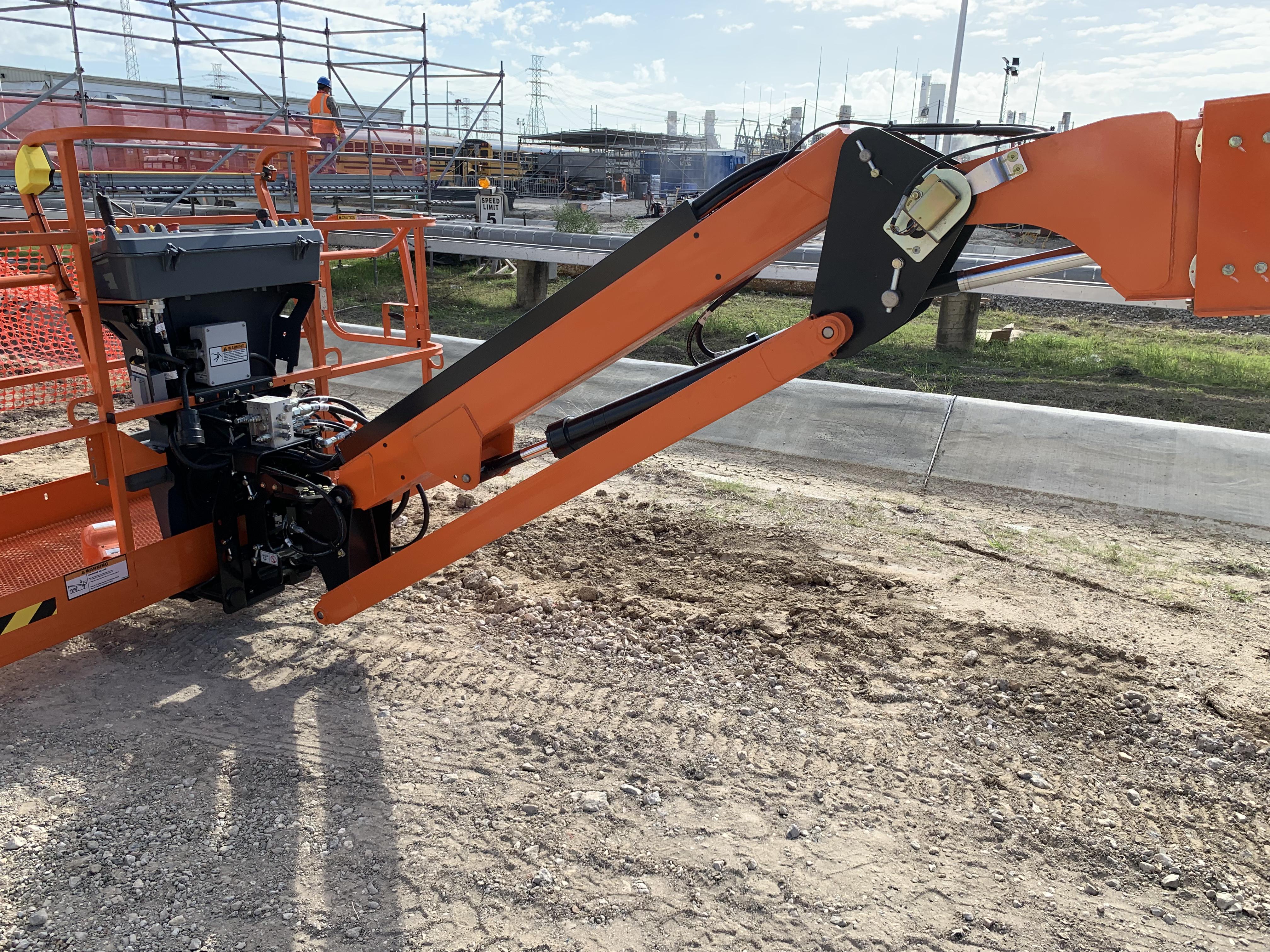 2021 JLG 660SJ Quad Track