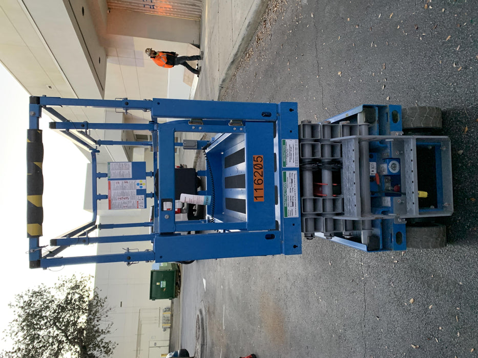2020 Genie GS-1930 Solid Non Marking Tires, Beacon, Folding rails with half height swing gate