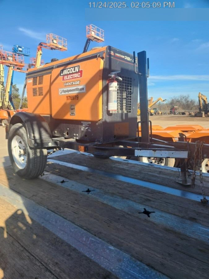 2021 Lincoln Electric Vantage 322 Vantage 322 Ready Pak 3 w/ Decals, ORANGE (includes trailer, cable rack, fender light kit) NO Telematics