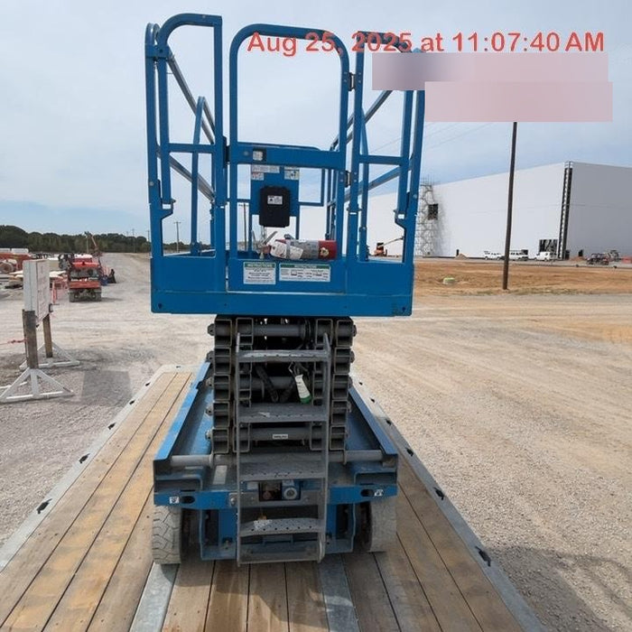 2019 Genie GS-4047 Folding rails with half height swing gate