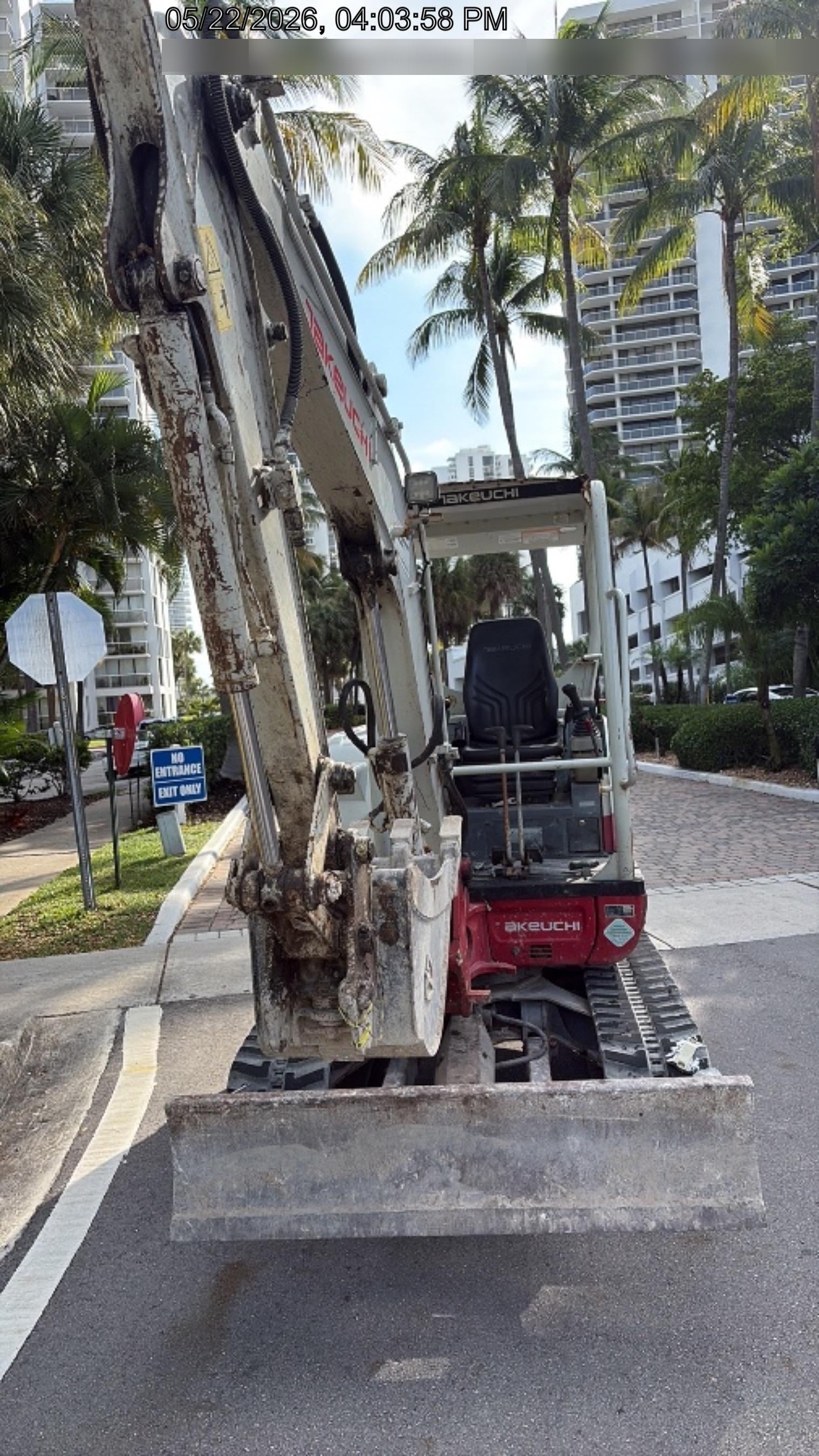 2020 TAKEUCHI TB235-2R