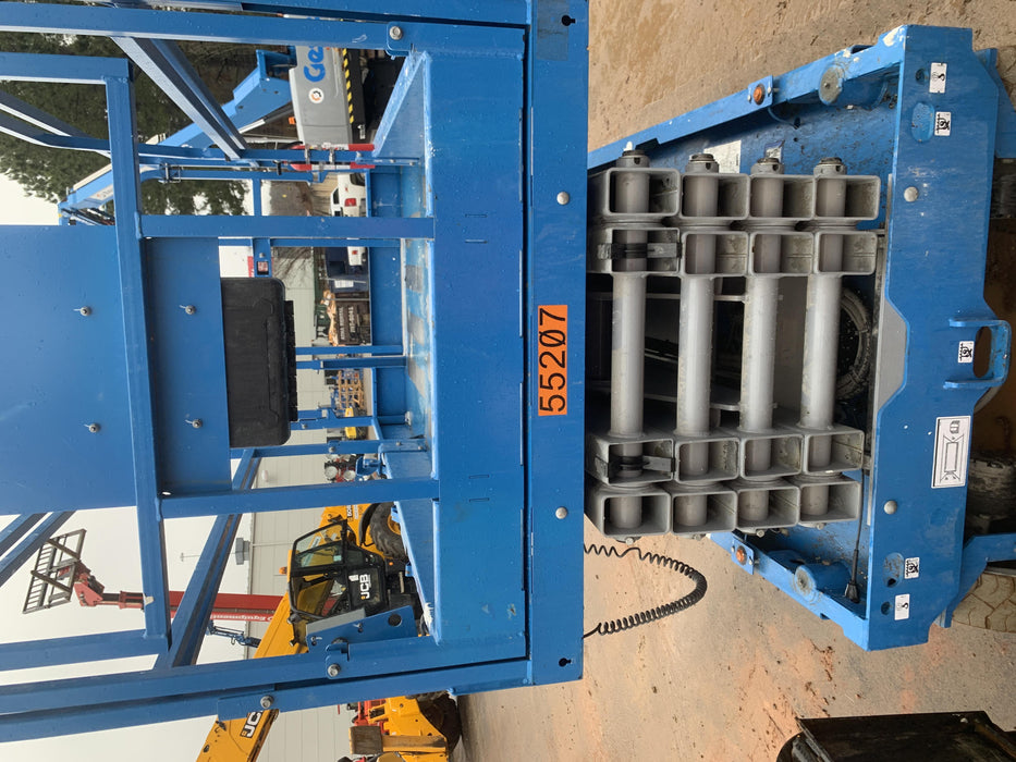 2019 Genie GS-3246 Folding rails with full height swing gate