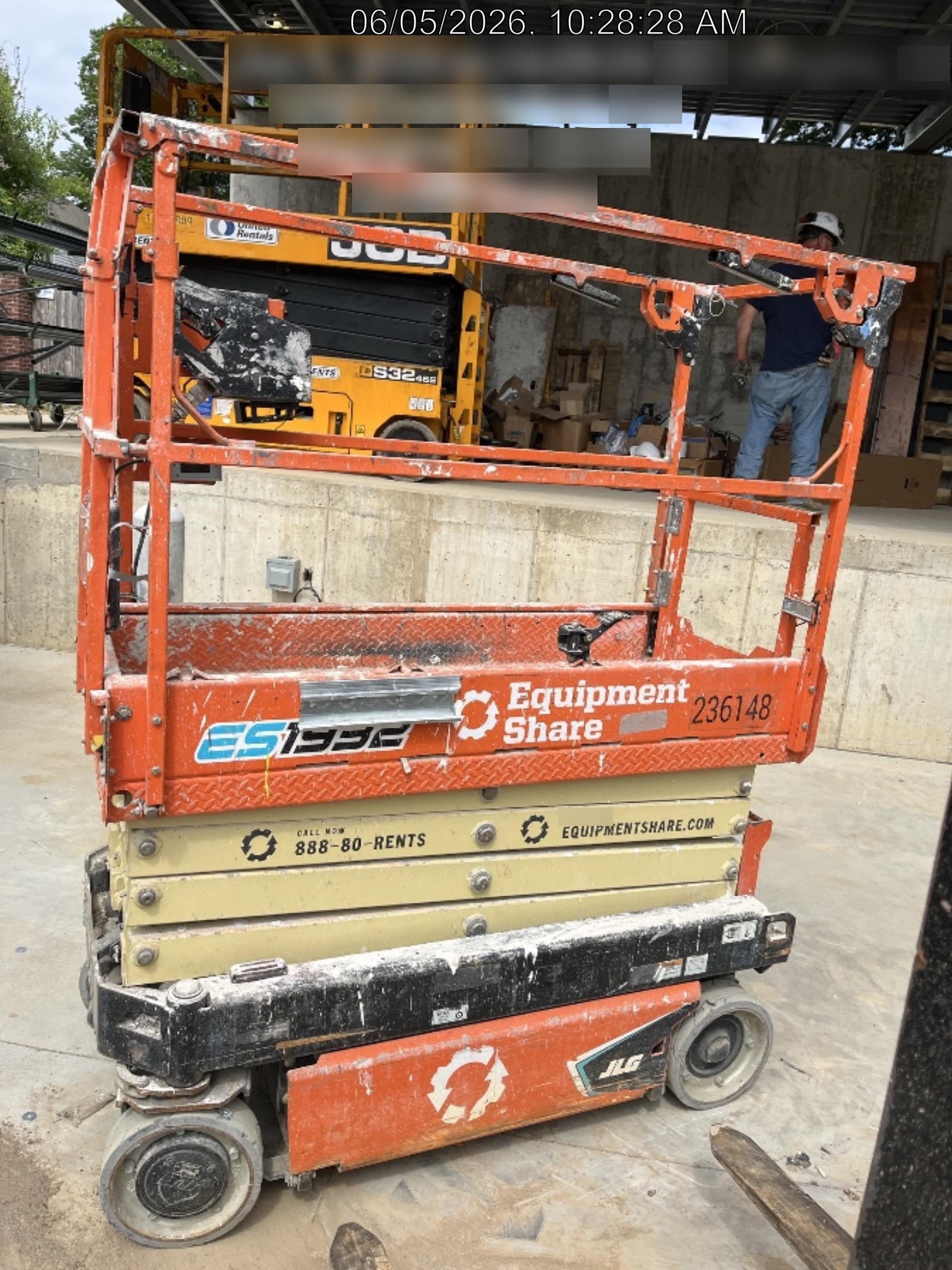 2022 JLG ES1932